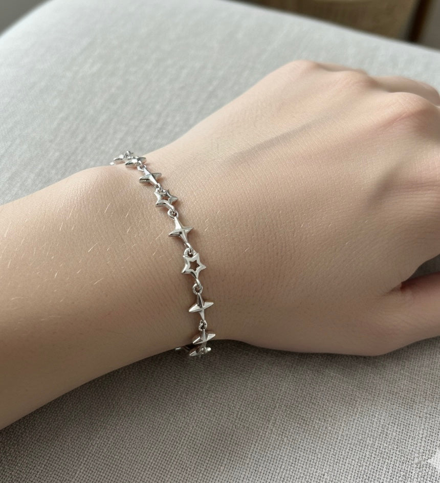 Star plus design bracelet