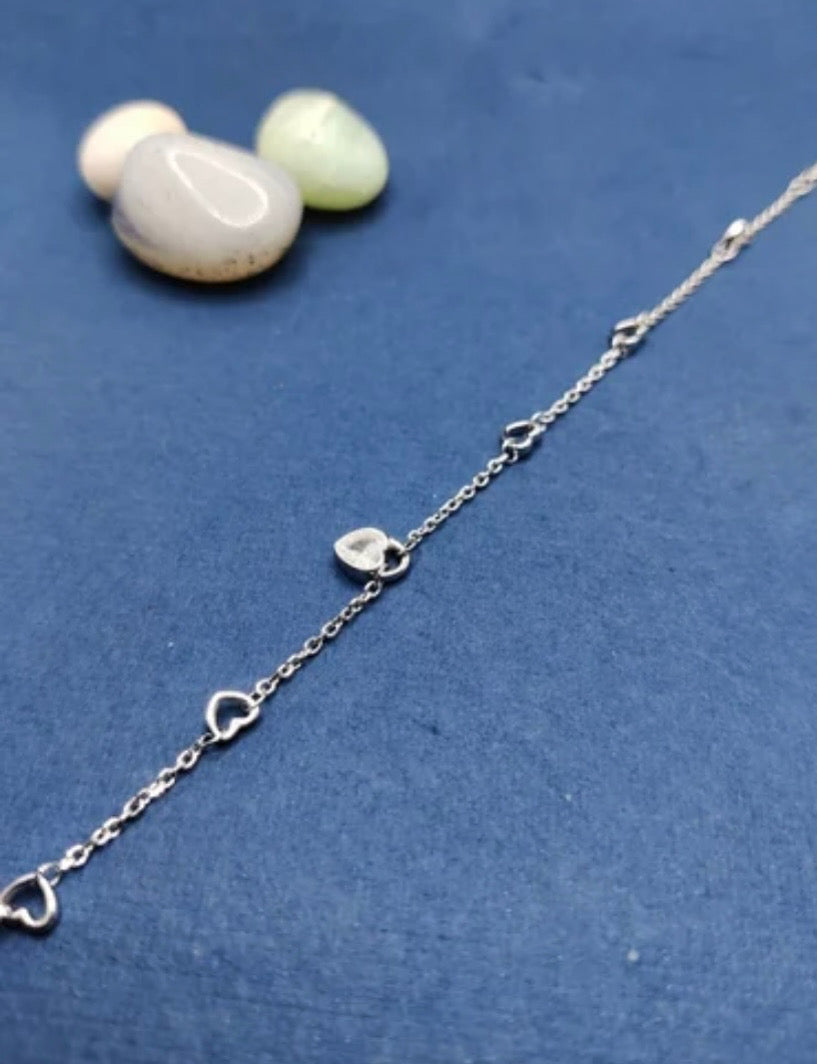 Heart charm bracelet