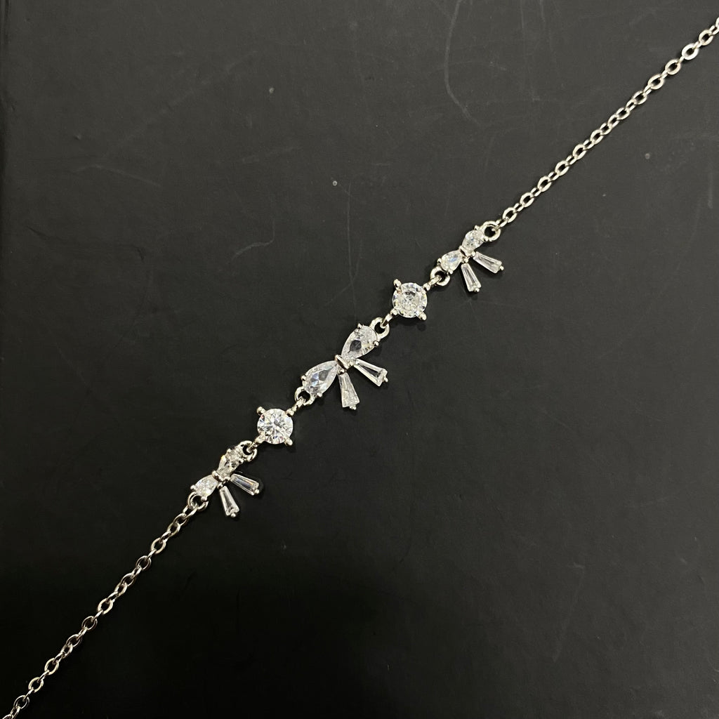 Bow charm bracelet