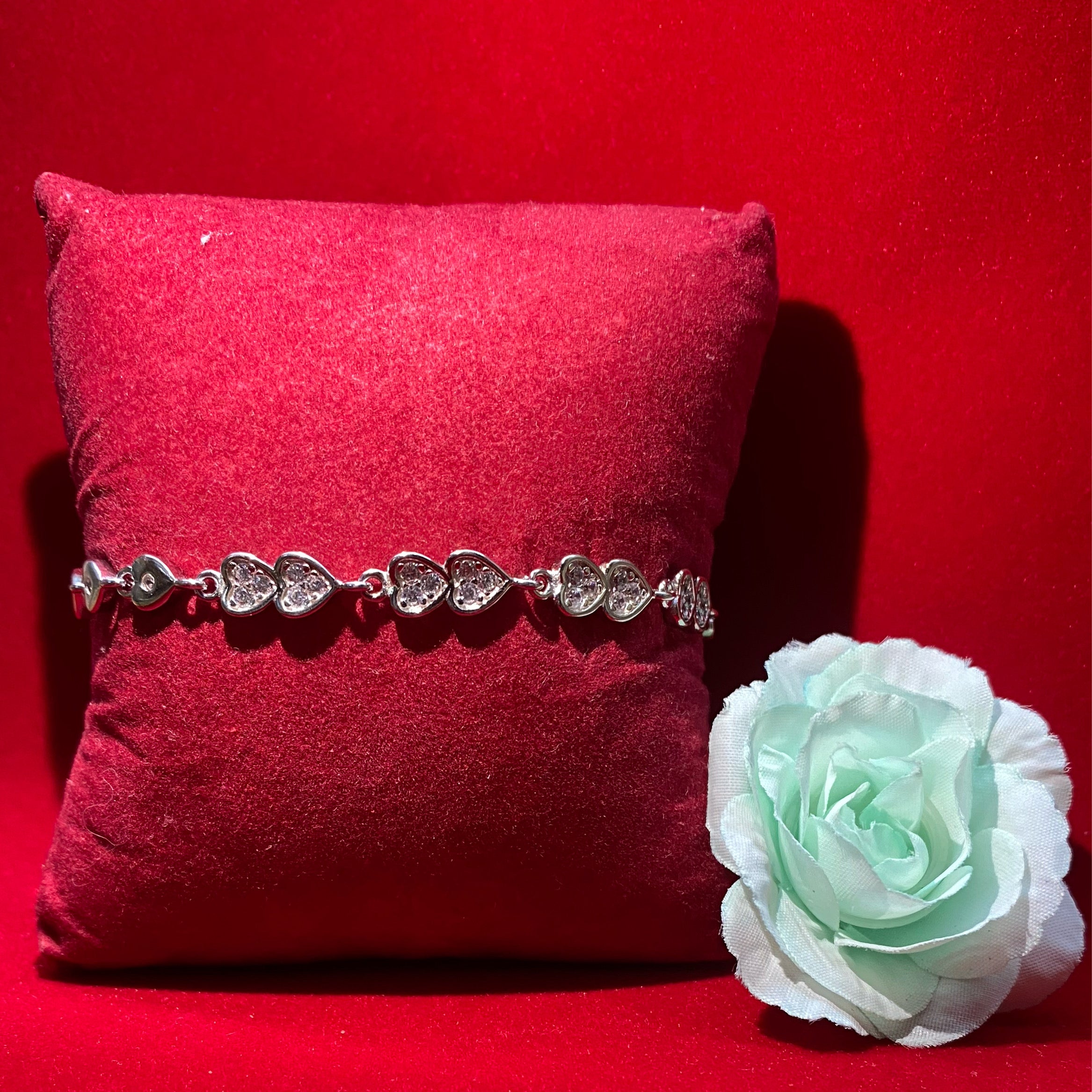 Heart design bracelet