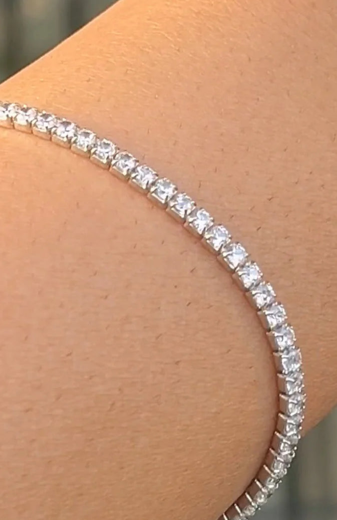 Tennis bracelet