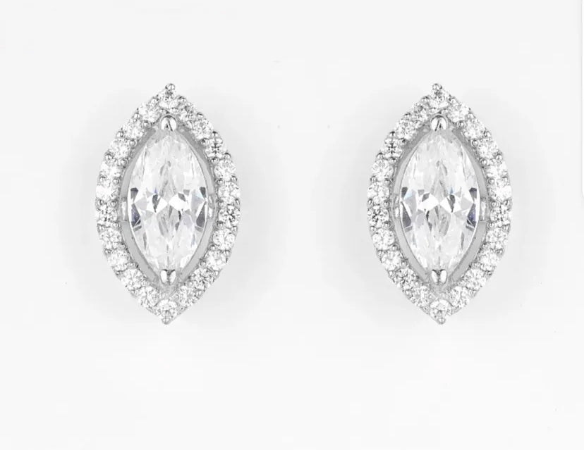 Oval studs
