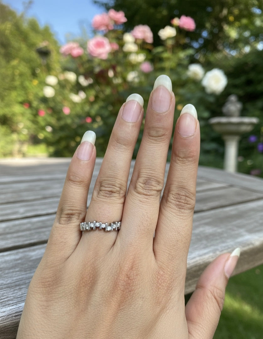 Line dot ring