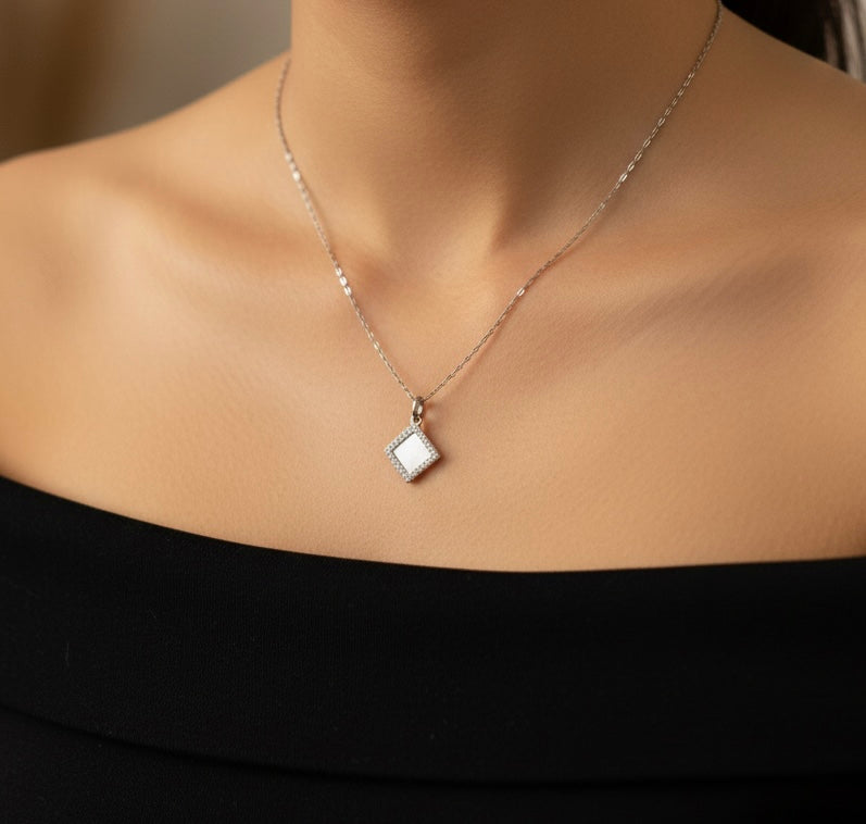 Mop pendant chain