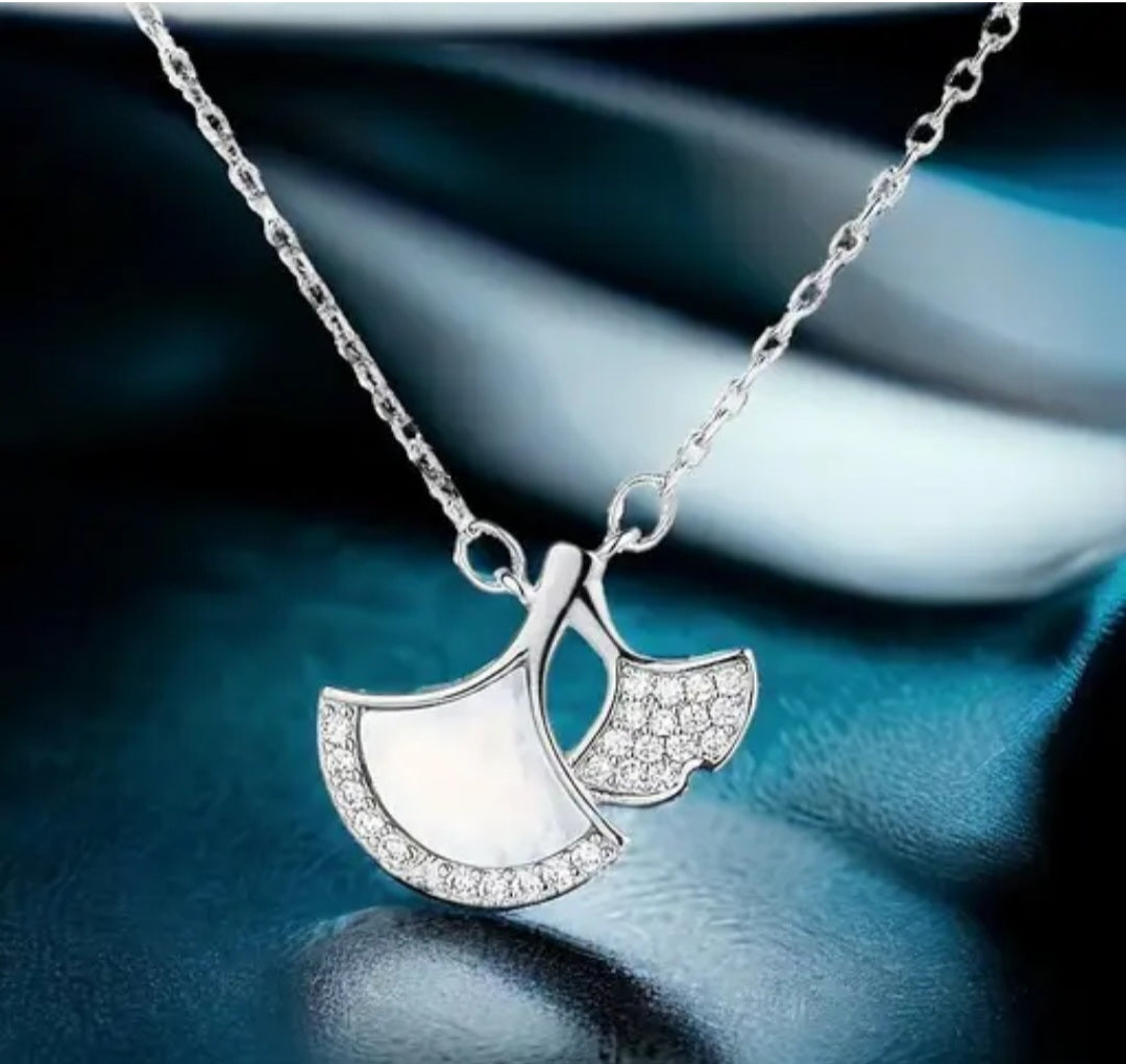 Mop pendant chain
