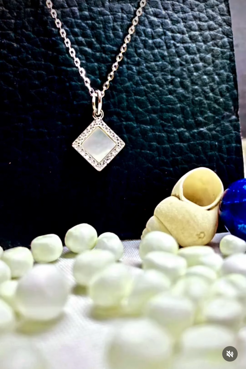 Mop pendant chain