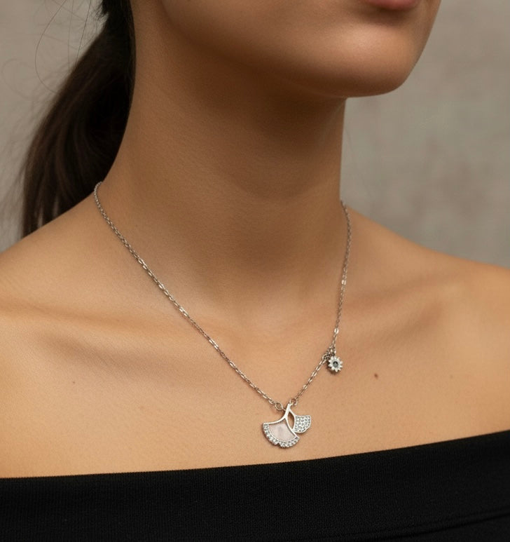 Mop pendant chain