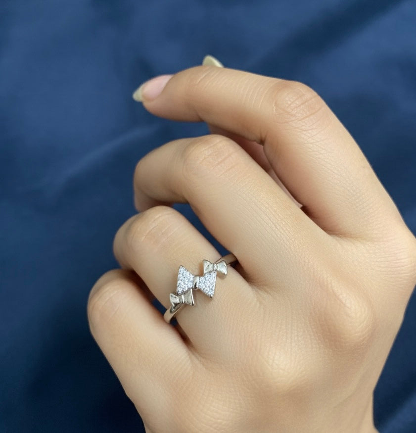Silver bow ring