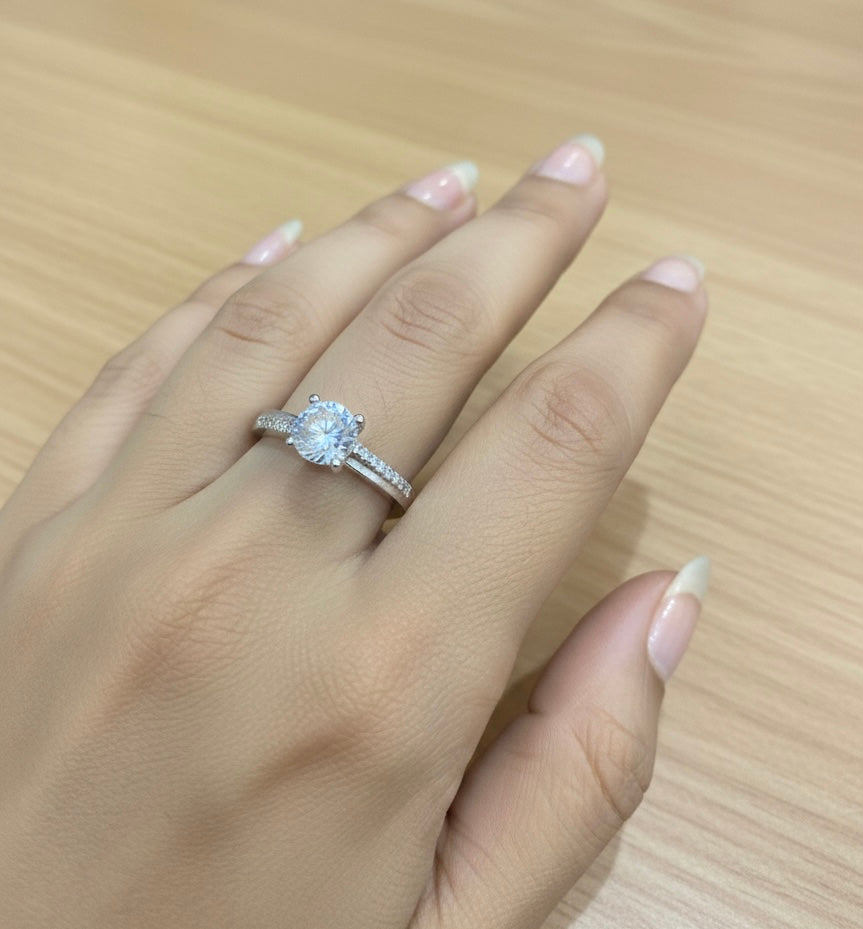 Solitaire ring