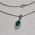 Green stobe pendant chain