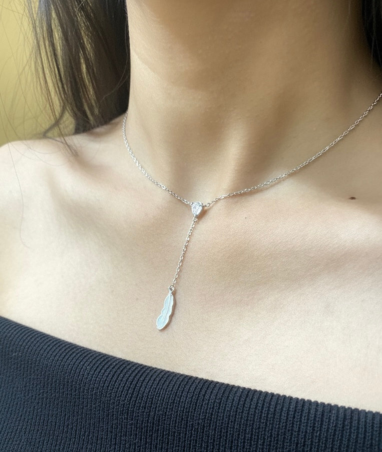 Falling leaf pendant chain