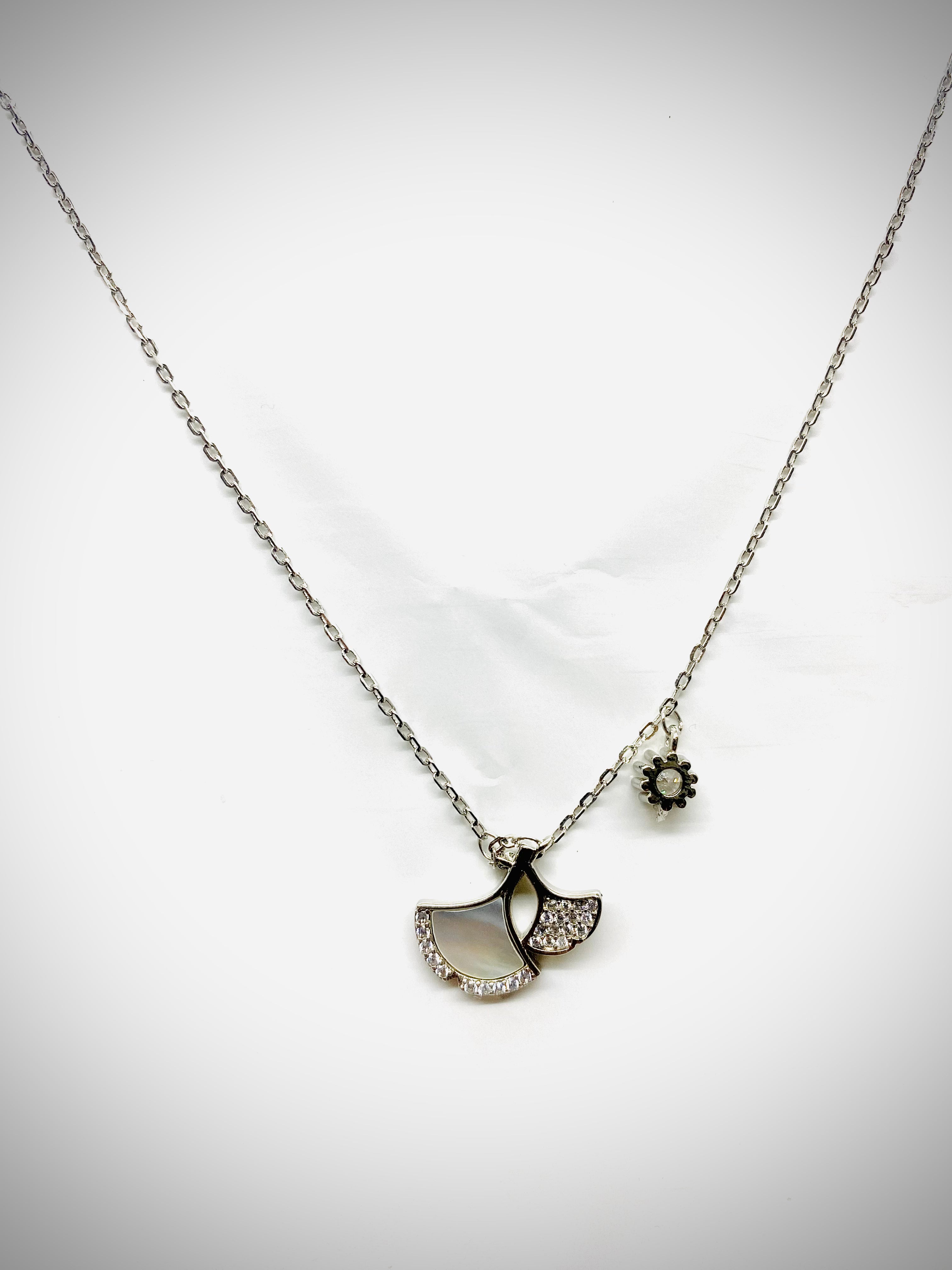Mop pendant chain